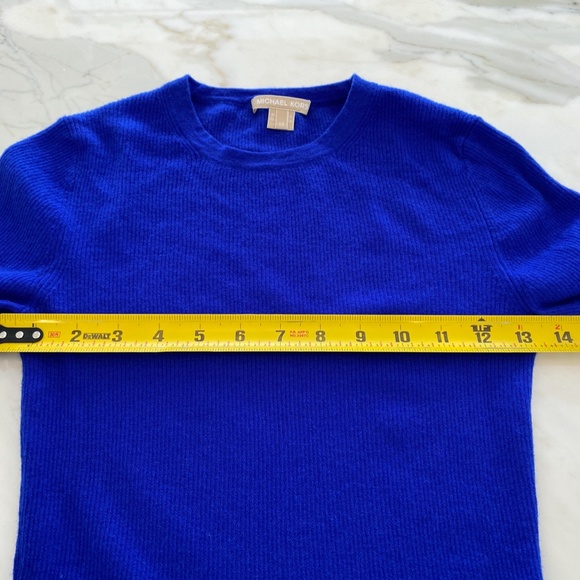 MICHAEL KORS BLUE CASHMERE SWEATER SIZE X-SMALL - Picture 10 of 16